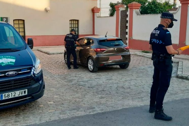 Uno de los controles frente a la Estación.