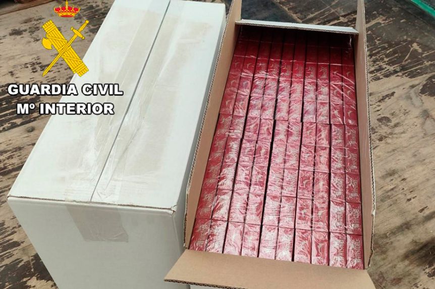 Parte de la mercancía intervenida.
