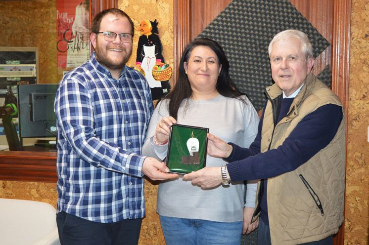 Entrega de la séptima y última pata.