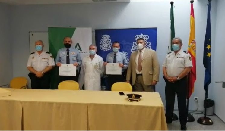 Distinguido un vigilante de seguridad el Hospital de Puente Genil por su colaboración con las Fuerzas y Cuerpos de Seguridad del Estado