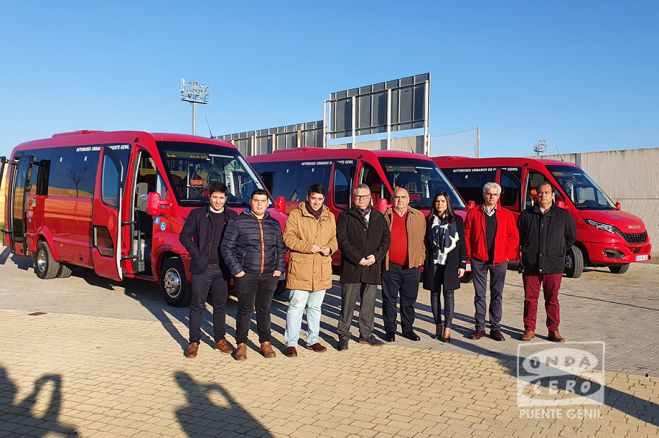 El servicio municipal de bus urbano estrena tres nuevos vehículos