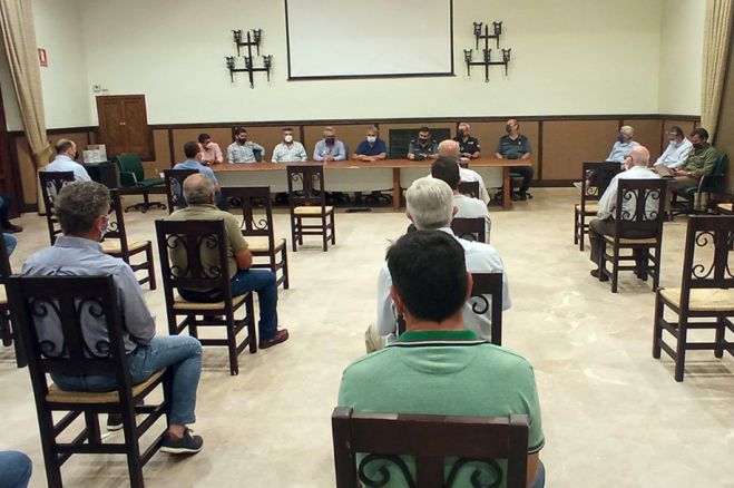 Reunión en el salón de La Purísima.