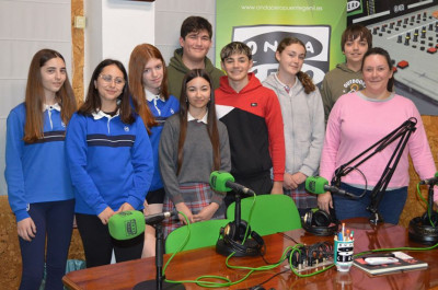 Alumnos del Taller de Radio del colegio Compañía de María visitan Onda Cero
