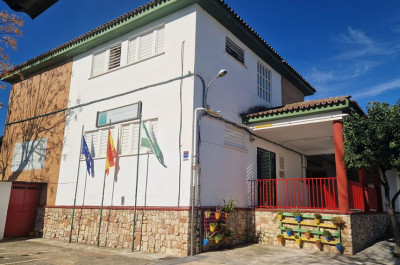 La Junta invertirá 300.000€ en sustituir la cubierta del colegio Castillo de Anzur