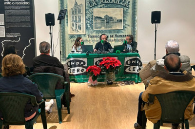 Onda Cero emite en directo un programa especial de Navidad desde la Plaza de Abastos del Romeral