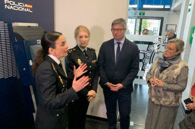 La Policía Nacional inaugura en Puente Genil un nuevo Punto de Actualización del DNI electrónico
