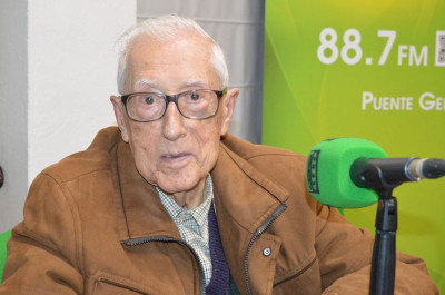 Antiguos alumnos organizan un homenaje al profesor Francisco Berral